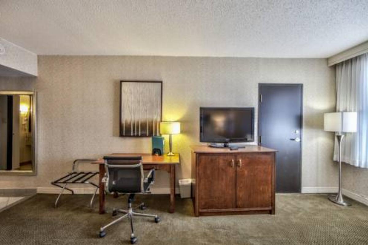 Holiday Inn Montreal Airport Hotel Dorval Canada