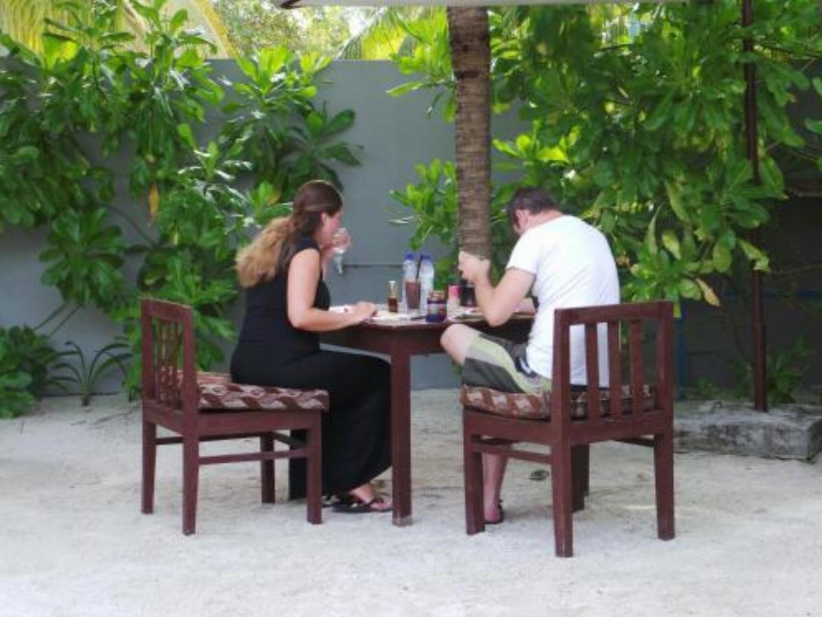 Holiday Village Retreat Hotel Bodufolhudhoo Maldives