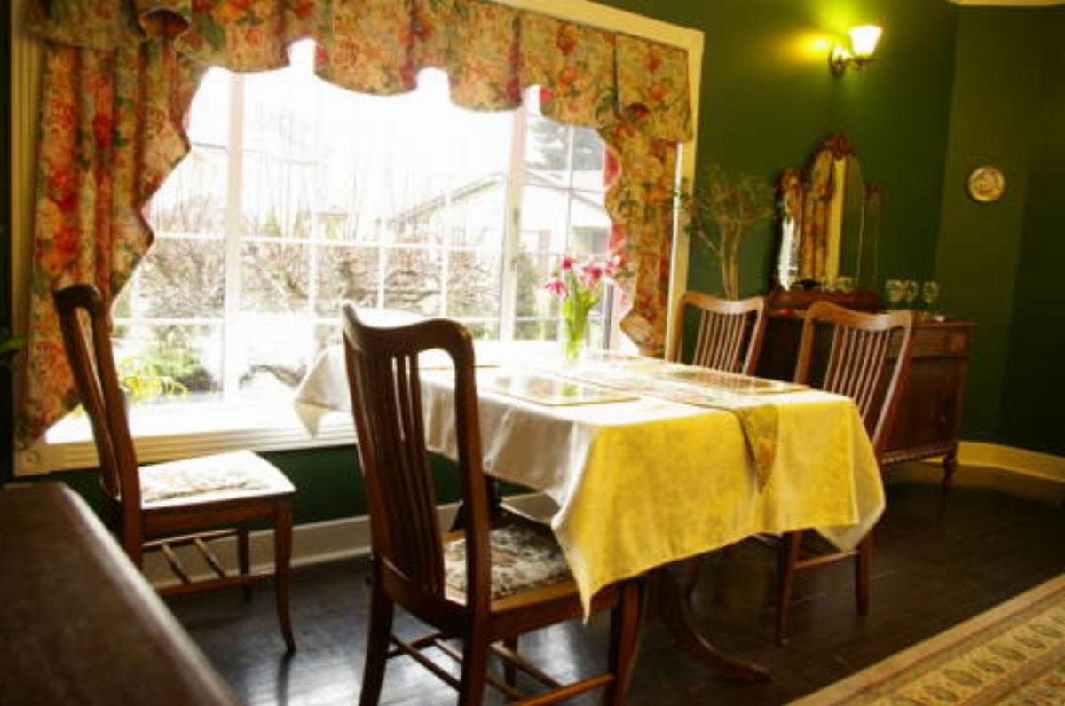 Holmesdale House Bed and Breakfast Hotel Duncan Canada