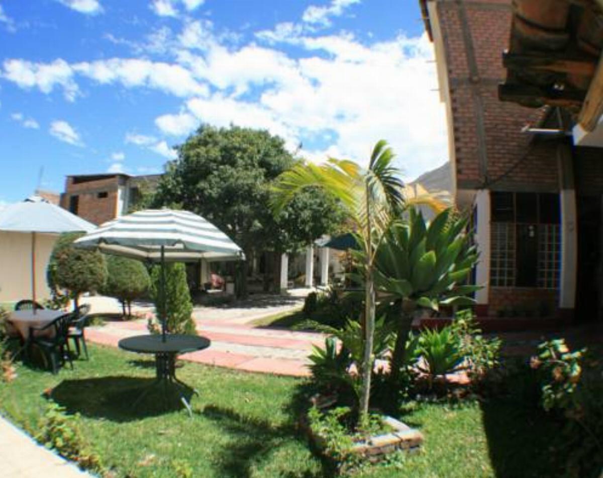 Hostal La Alameda Hotel Caraz Peru