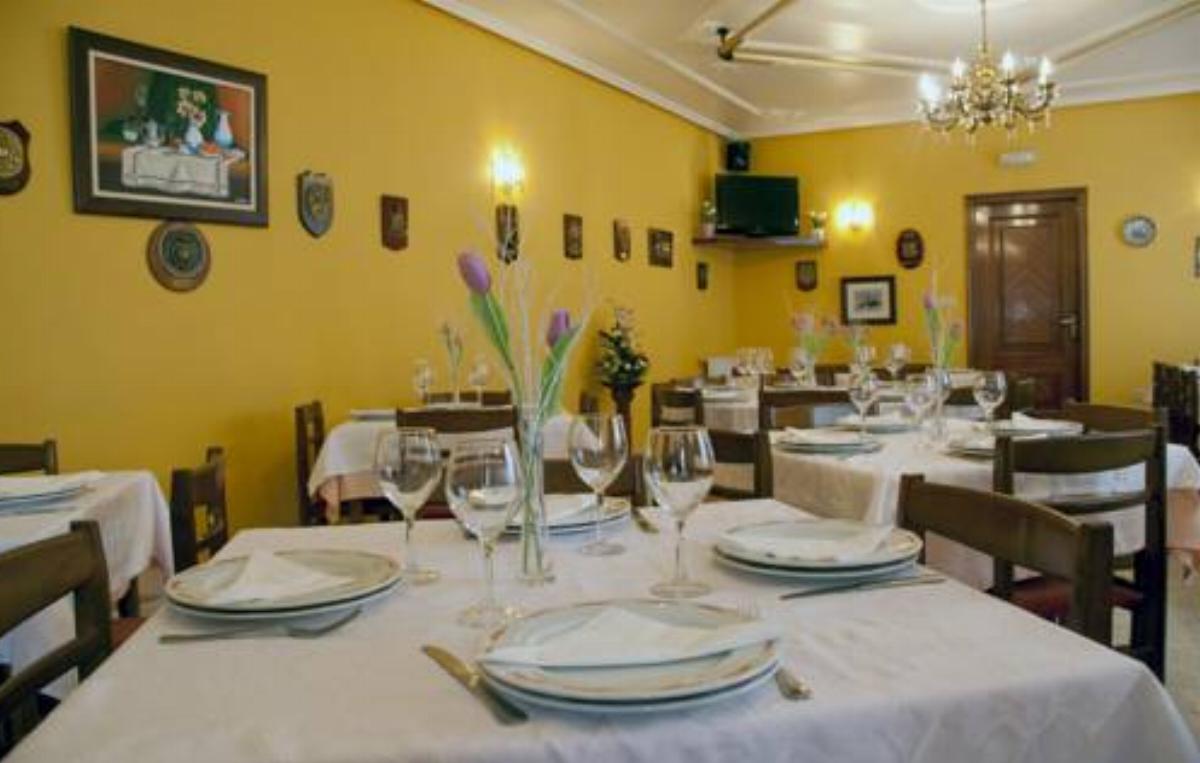 Hostal Restaurante La Cepa Hotel Cariño Spain