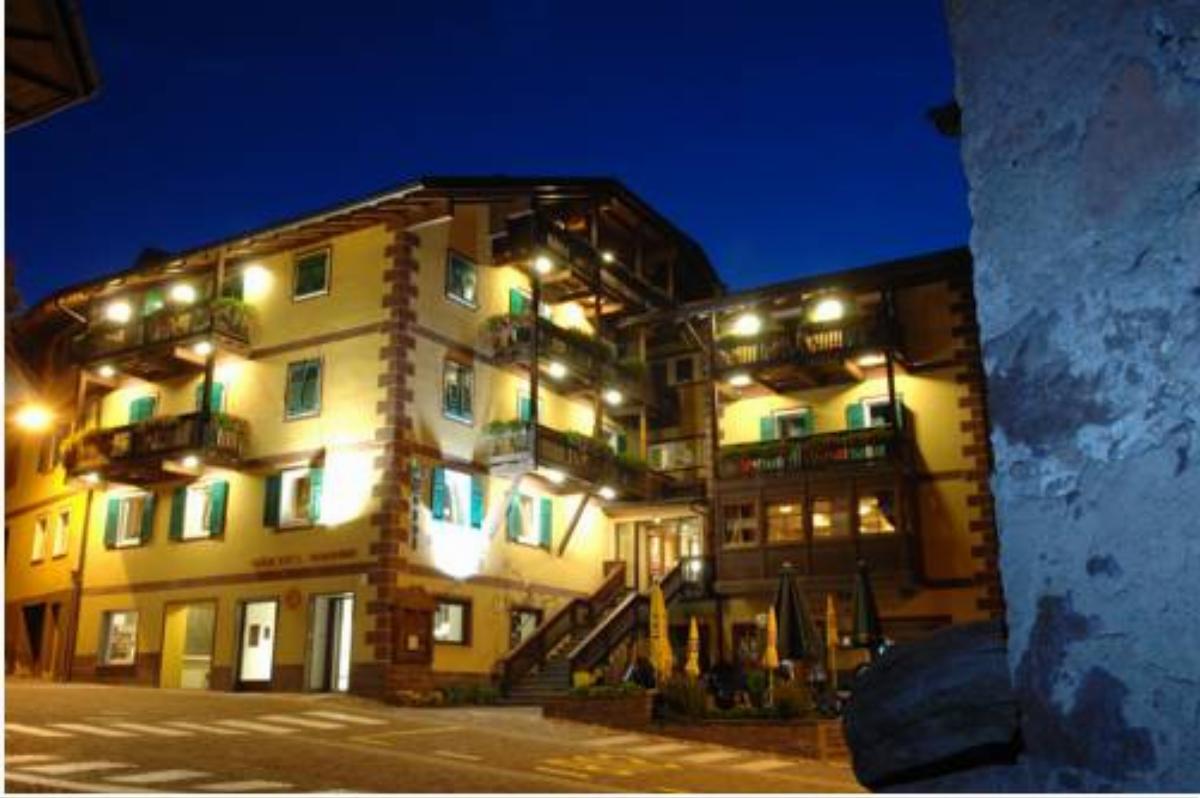 Hotel Alpino Hotel Varena Italy