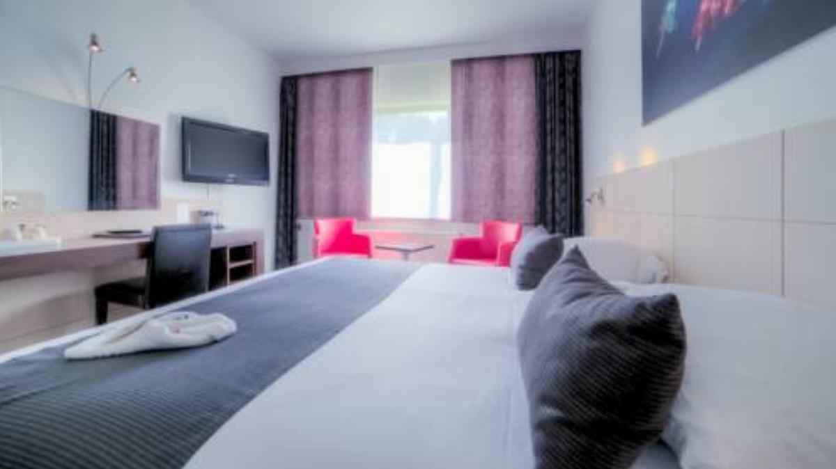 Hotel & Aparthotel Casteau Resort Mons Hotel Casteau Belgium