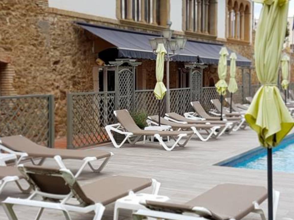 Hotel Castell Blanc Hotel Empuriabrava Spain