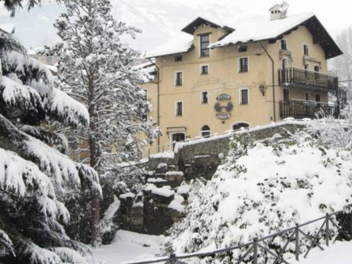 Hotel Cecchin Hotel Aosta Italy