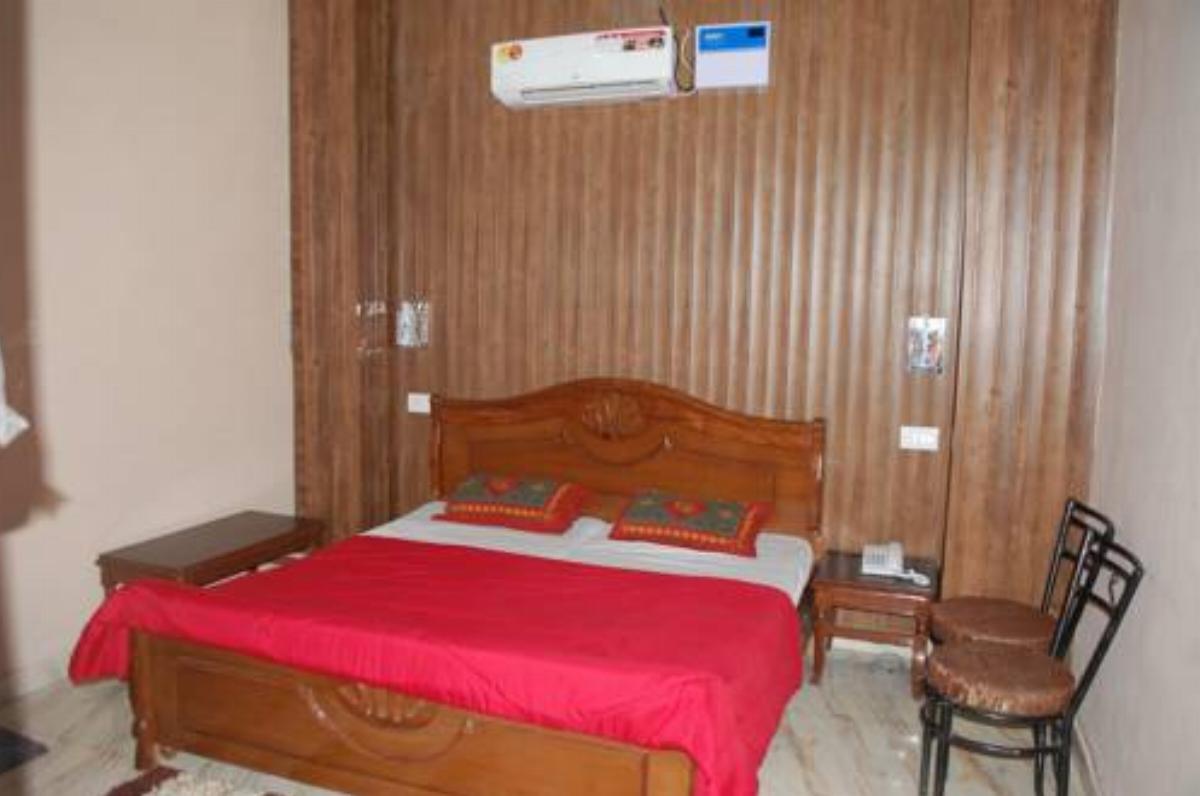 Hotel Golden Woods Hotel Amritsar India
