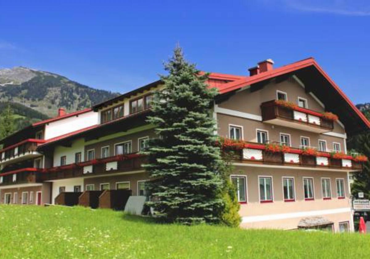 Hotel Kerschbaumer Hotel Russbach am Pass Gschütt Austria
