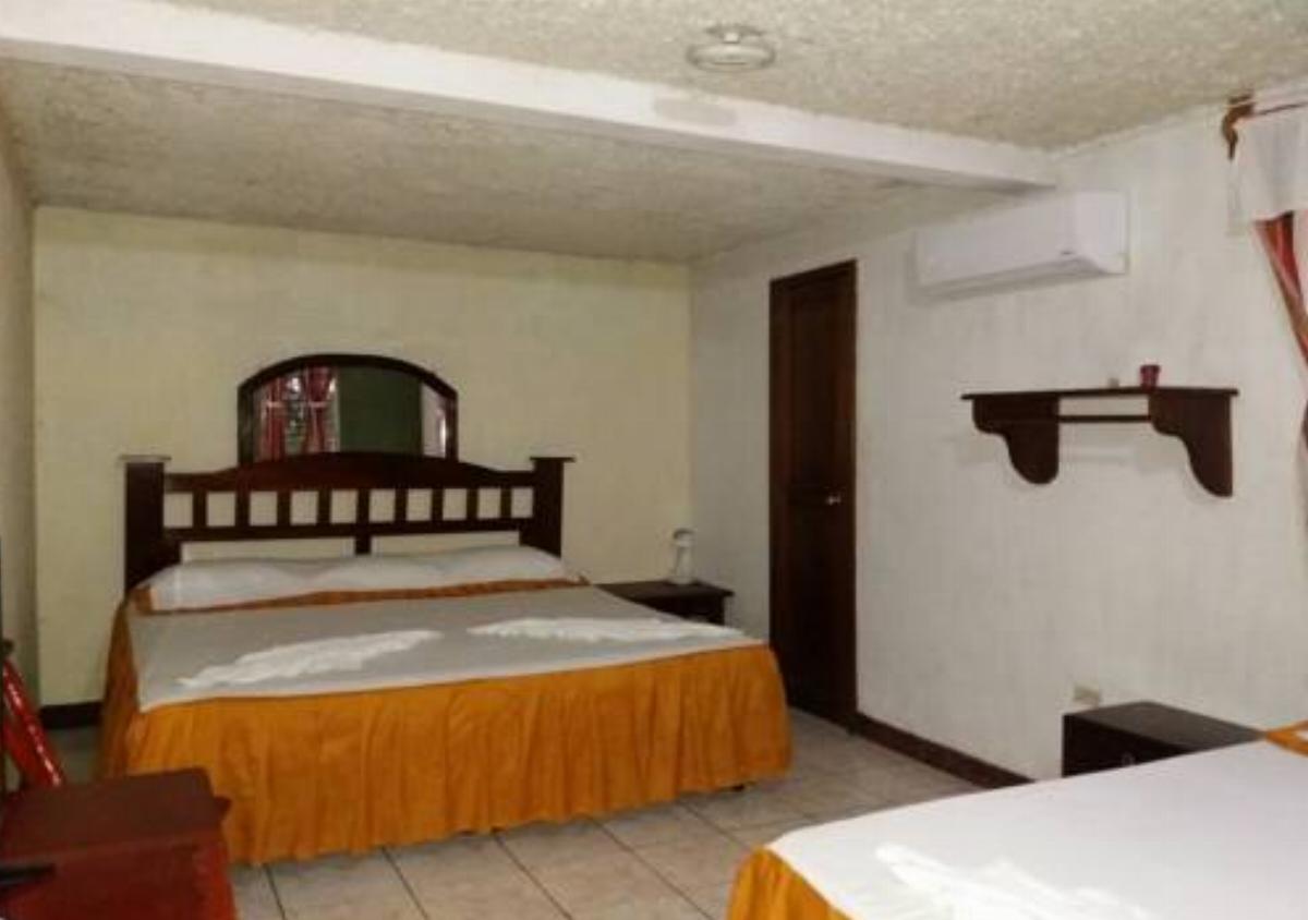 Hotel La Cabaña el Viajero Hotel Castillo de San Felipe Guatemala