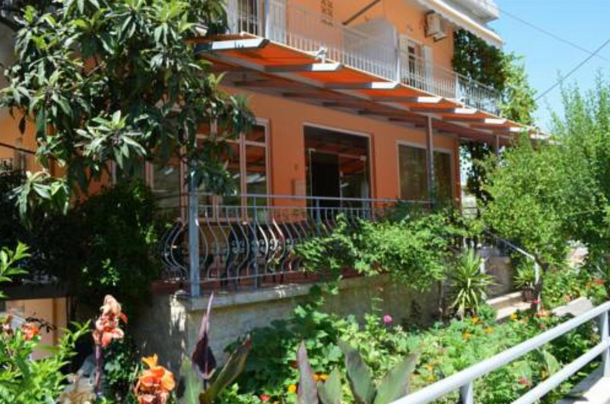 Hotel Loula Rooms and Apartments Hotel Kamena Vourla Greece