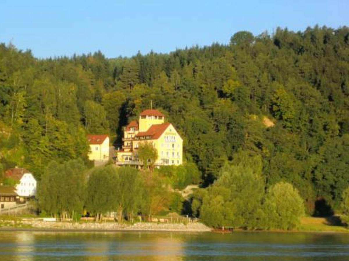 Hotel-Restaurant Faustschlössl Hotel Feldkirchen an der Donau Austria