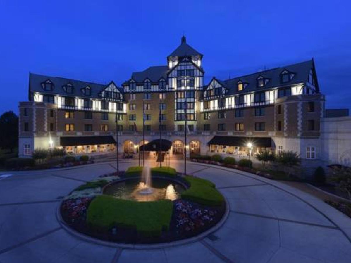 Hotel Roanoke & Conference Center, Curio Collection by Hilton Hotel Roanoke USA