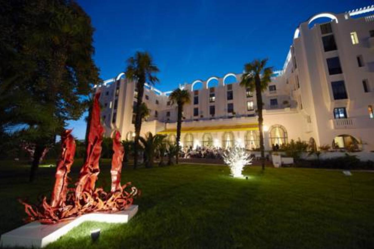 Hotel & Spa Vacances Bleues Le Splendid Hotel Dax France