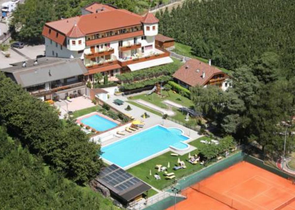 Hotel Weiss Hotel Parcines Italy