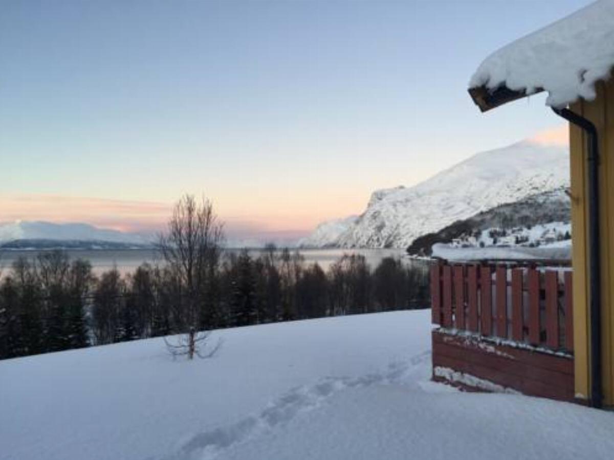 House in the heart of the Lyngen Alps with Best view Hotel Lyngseidet Norway