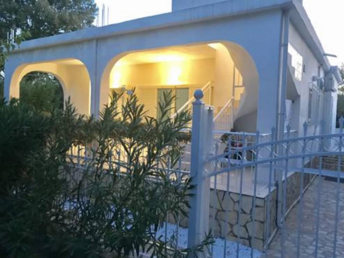 House of 100 m2-50 m from the Beach Hotel Eretria Greece