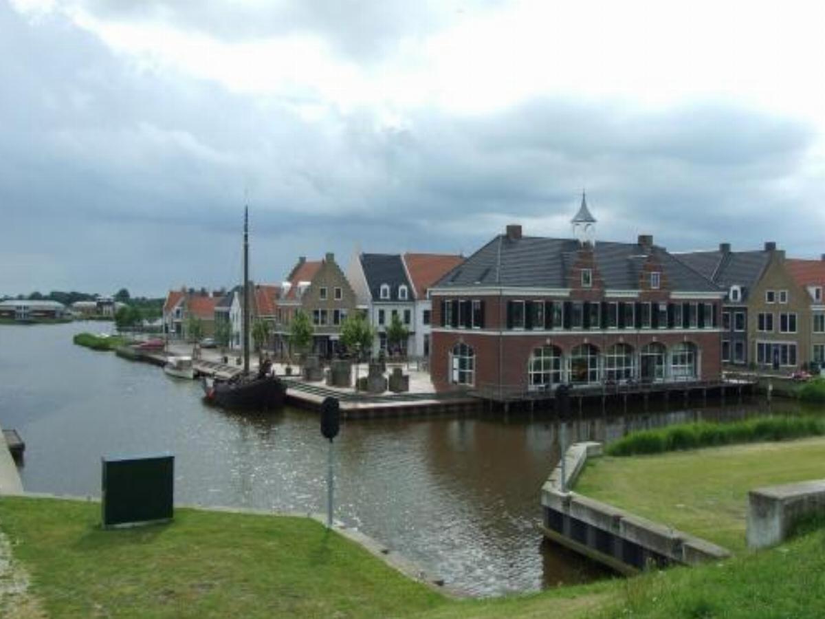 House on the harbor with parking and private jetty Hotel Anjum Netherlands
