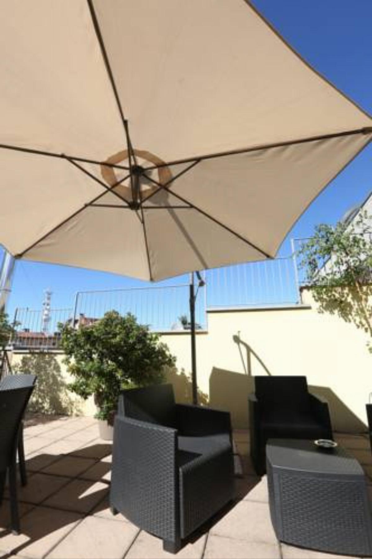 Il terrazzo e l'appartamento diVino Hotel Alba Italy