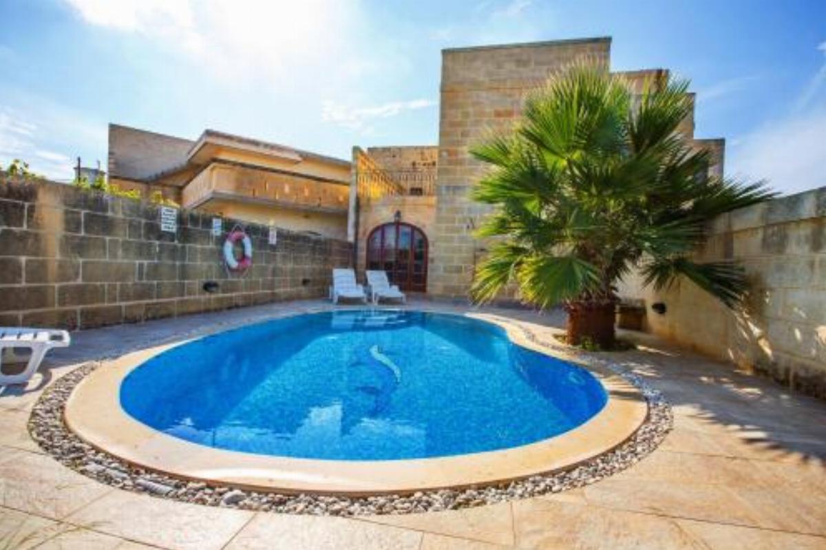 Il-Veduta Holiday Farmhouse with Sunny Private Pool in Island of Gozo Hotel Għarb Malta