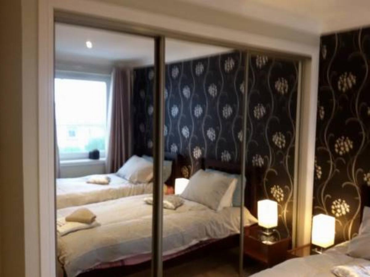 Immaculate Largs Centre Apartment Hotel Largs United Kingdom
