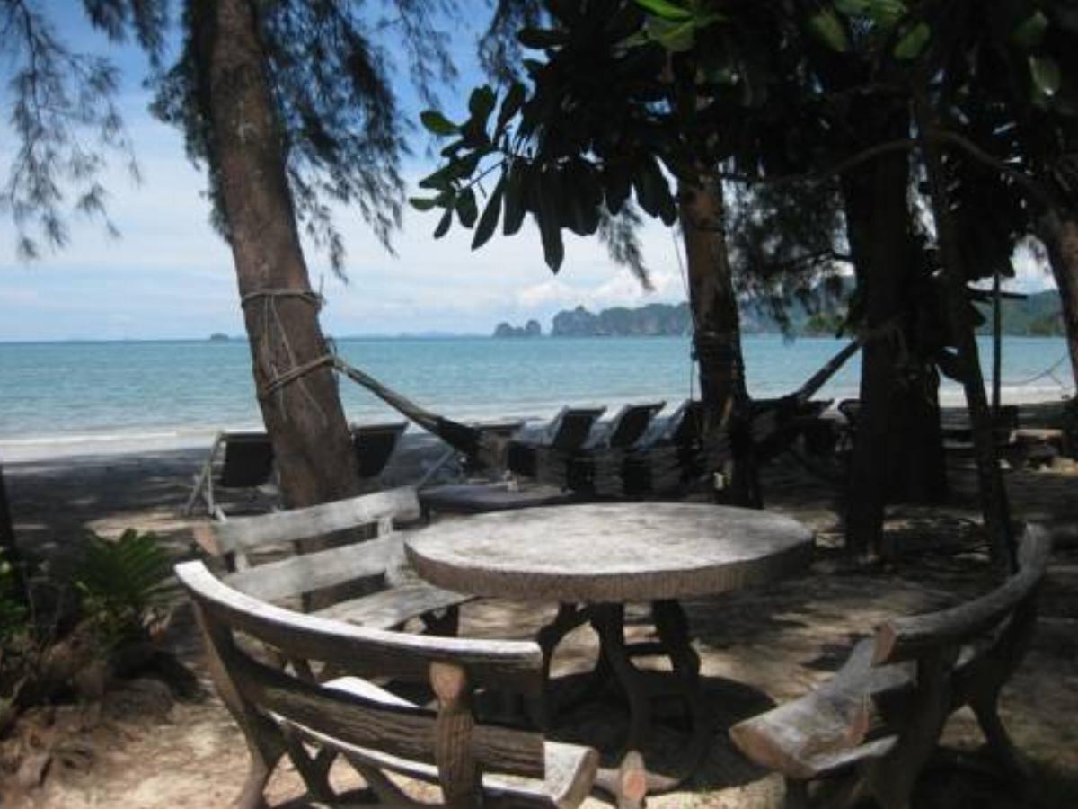 j2b bungalows @ long beach Hotel Klong Muang Beach Thailand