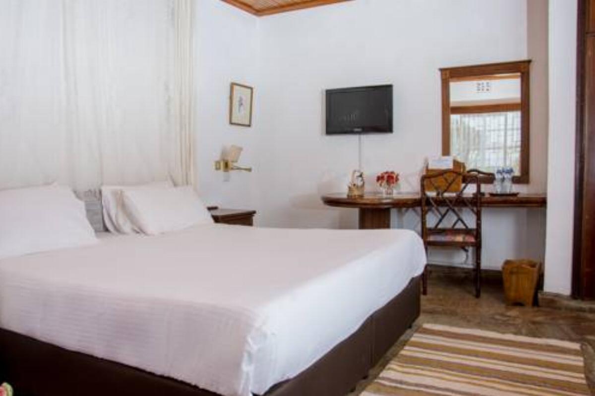 Jacaranda Lake Elementeita Lodge Hotel Gilgil Kenya