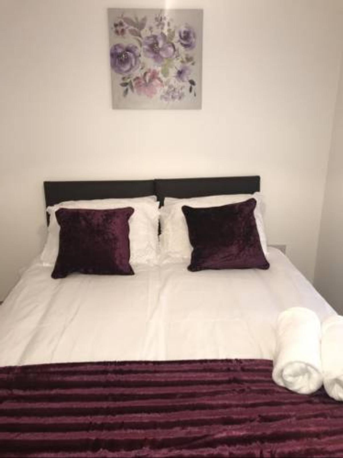Jo Morello Apartment - City Centre luxury flat (sleeps 6) Hotel Basildon United Kingdom