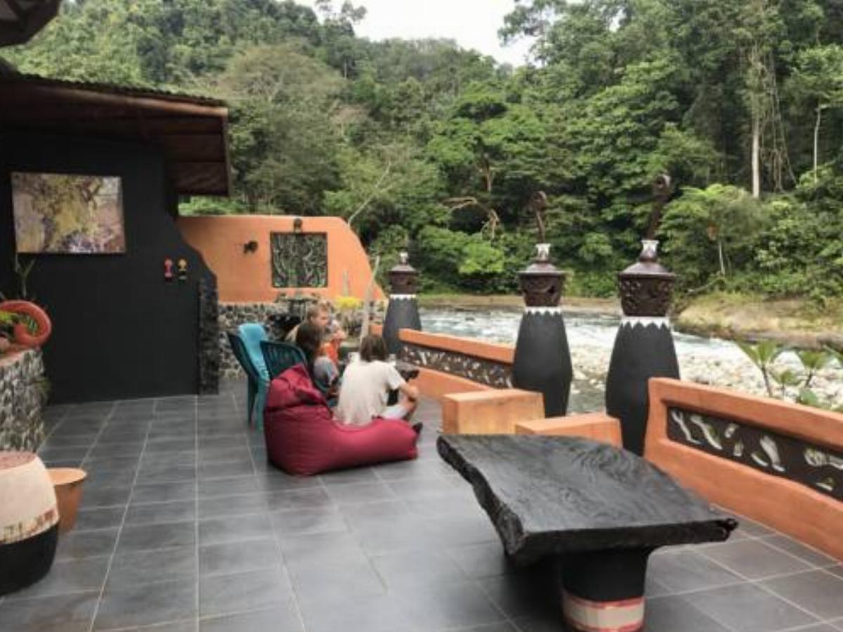 Jungle Inn Hotel Bukit Lawang Indonesia