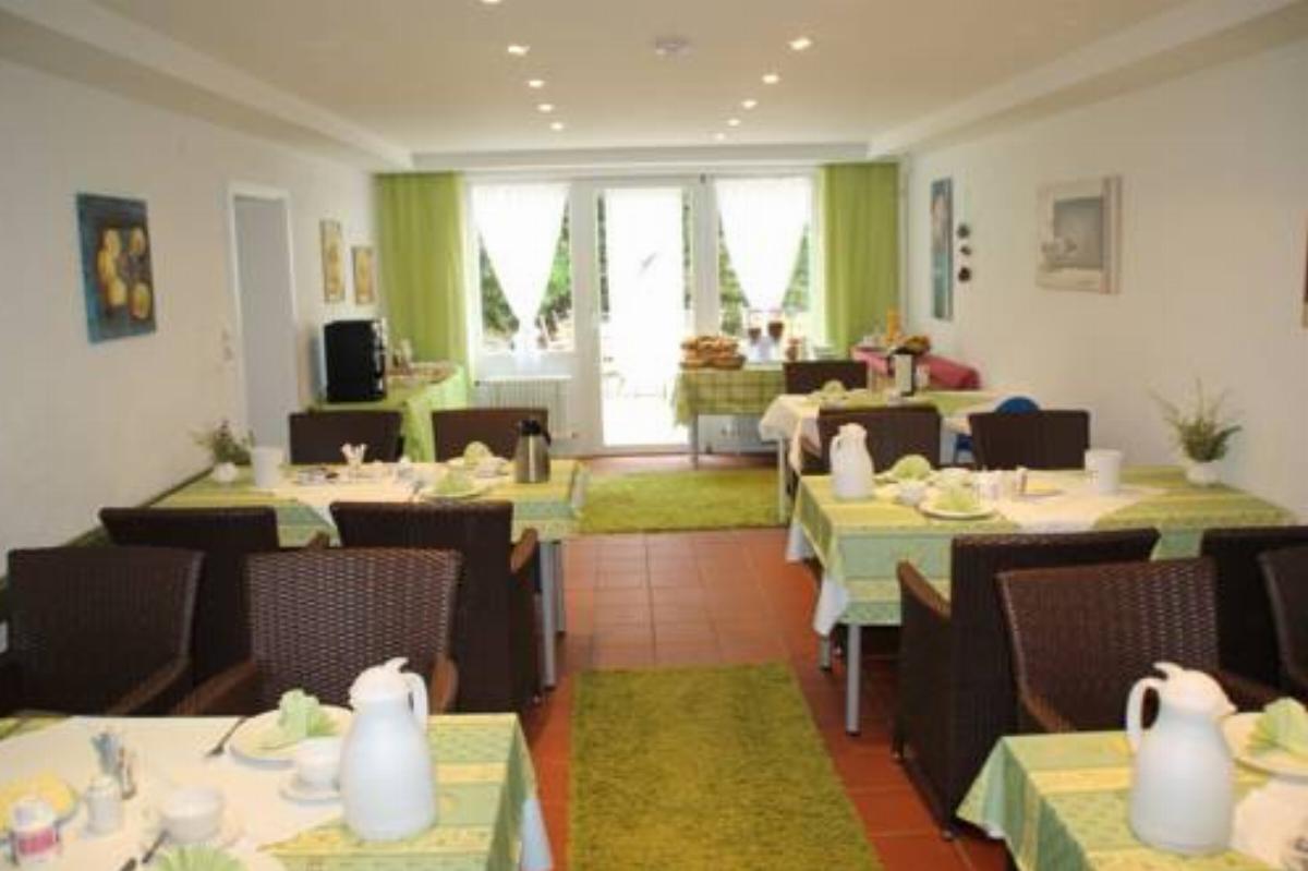 Kastanienhof Apartment und Restaurant Hotel Dannenfels Germany