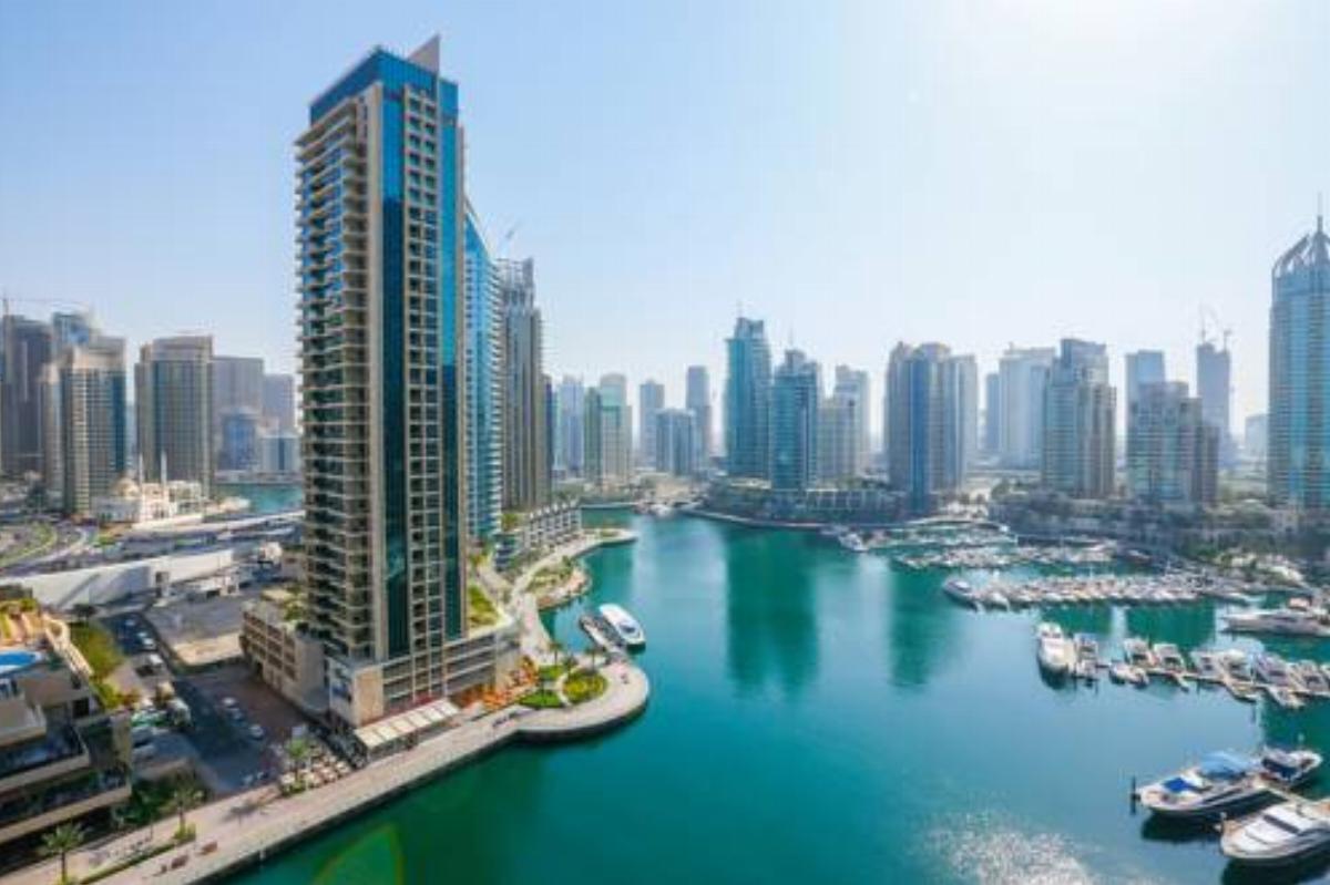 Kennedy Towers - Cayan Tower Hotel Dubai United Arab Emirates