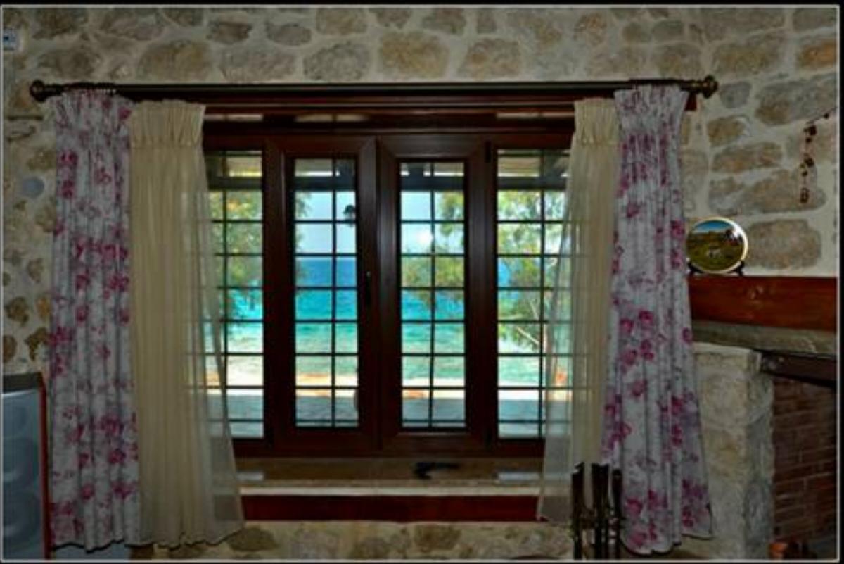 Kiparissi Villa Halkidiki Hotel Ierissos Greece