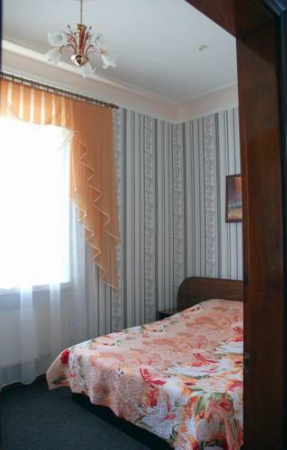 Kiwi-Mango Hotel Hotel Feodosiya Crimea