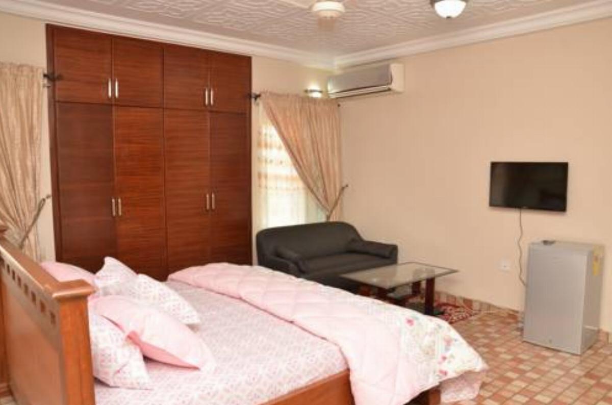 KJSS Executive Vacation Home Hotel Adentan Ghana