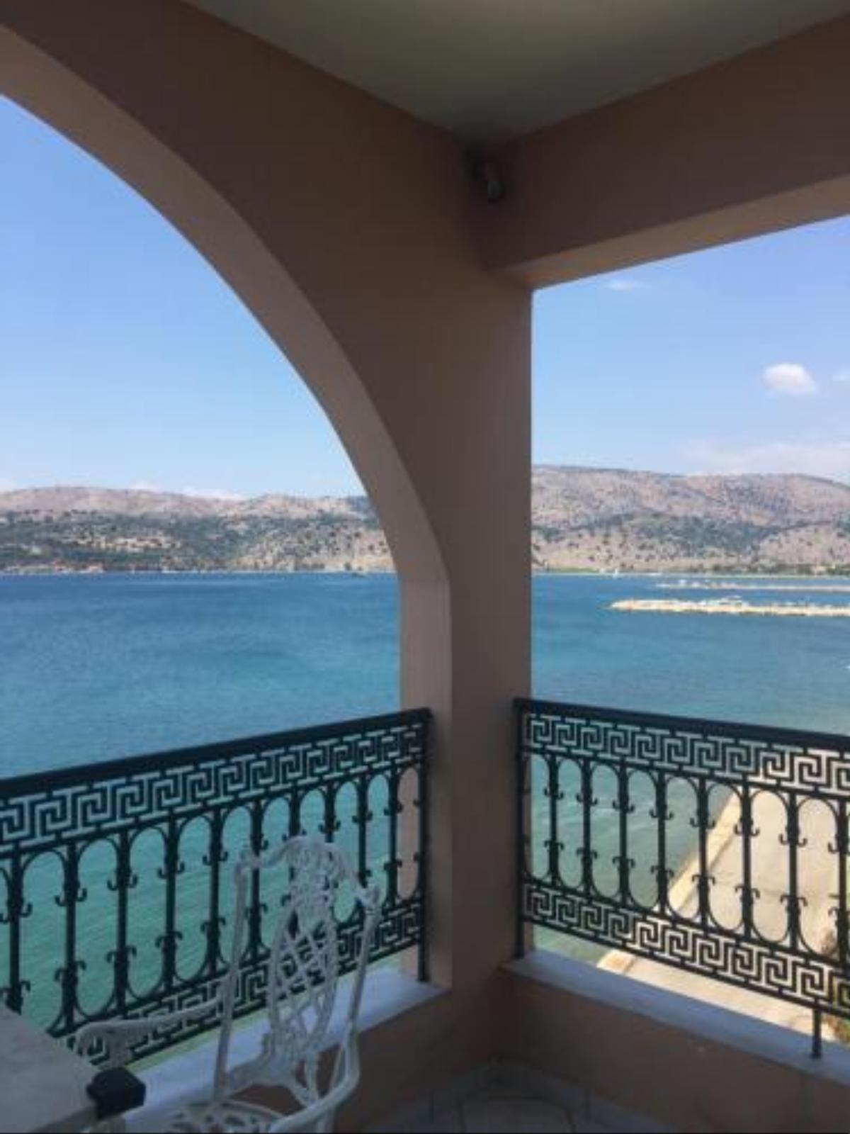 Koutromanos luxury apartments for rent Hotel Astakós Greece