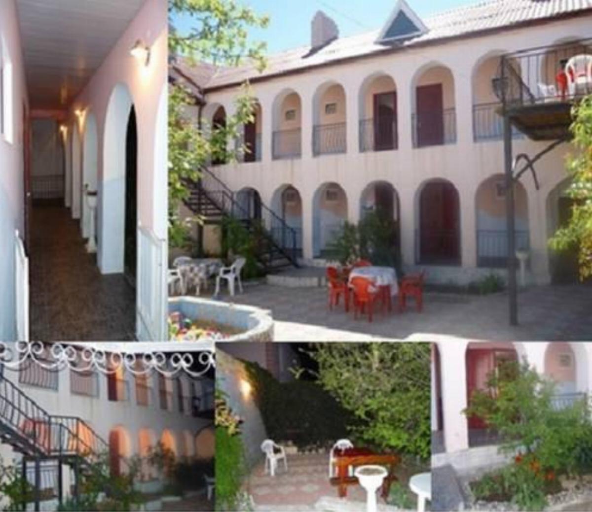 Krym Guest House Hotel Chornomorskoe Crimea