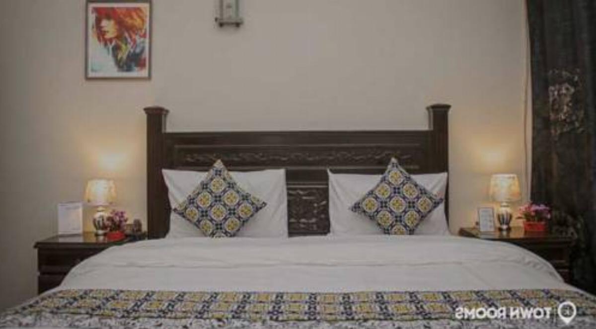 Ktown Rooms 002, shahrah-e-faisal Hotel Karachi Pakistan