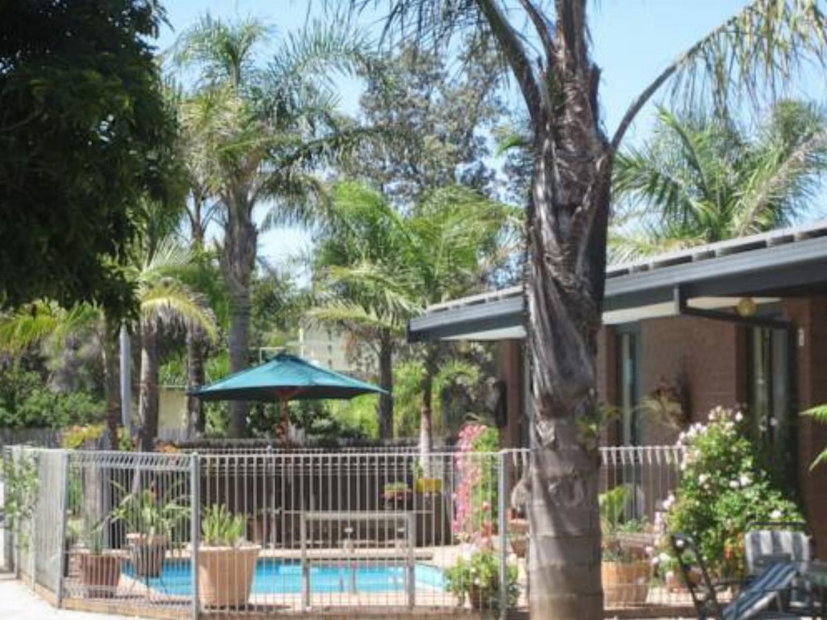 Lakes Waterfront Motel and Cottages Hotel Lakes Entrance Australia