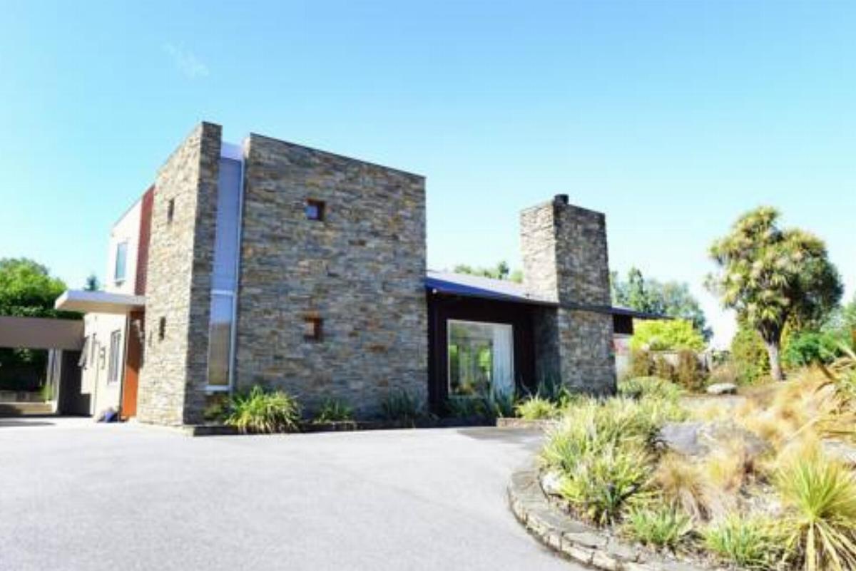 Lakeside Residence Hotel Wanaka New Zealand