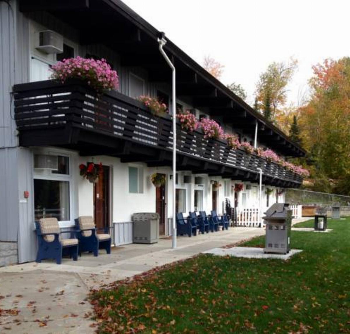 Lakeview Motel Hotel Haliburton Canada