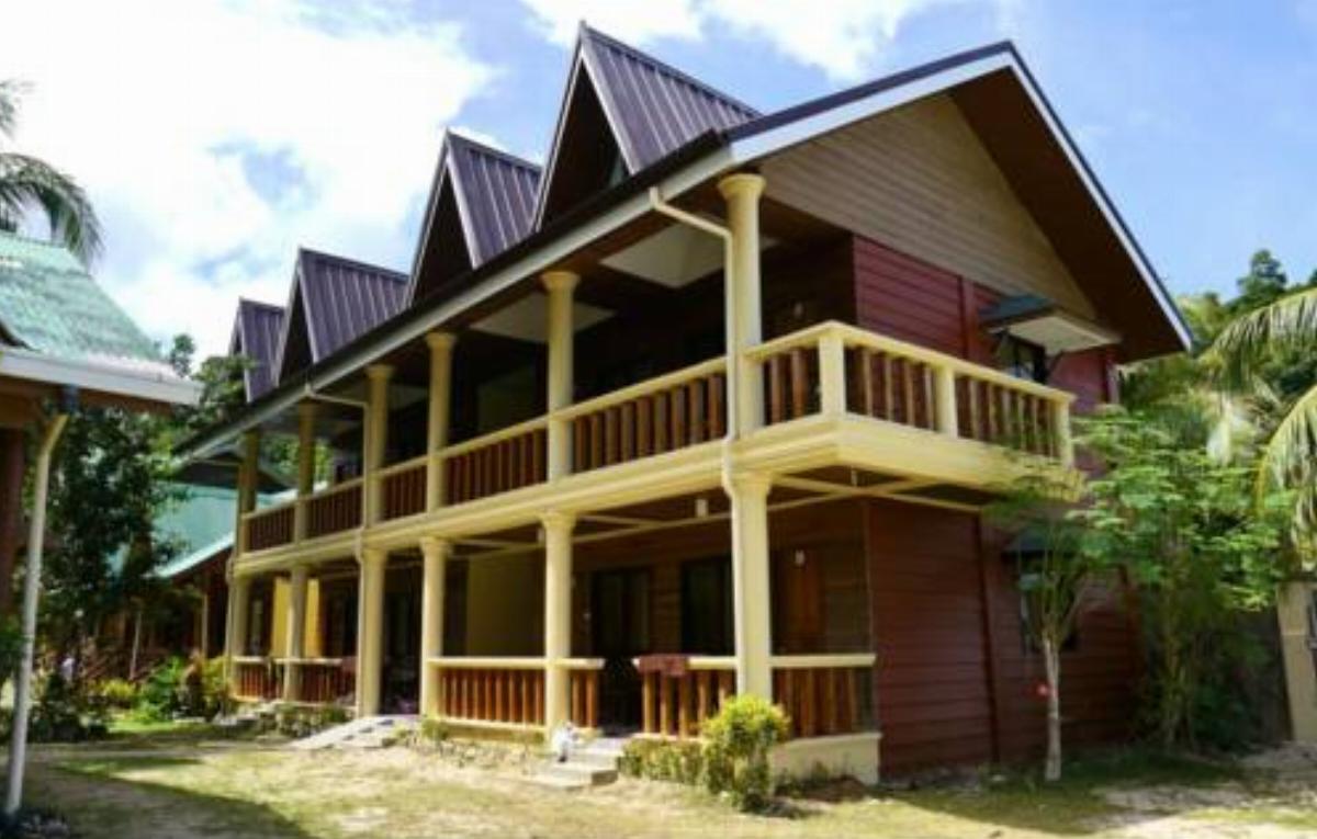Lally and Abet Beach Cottages Hotel El Nido Philippines