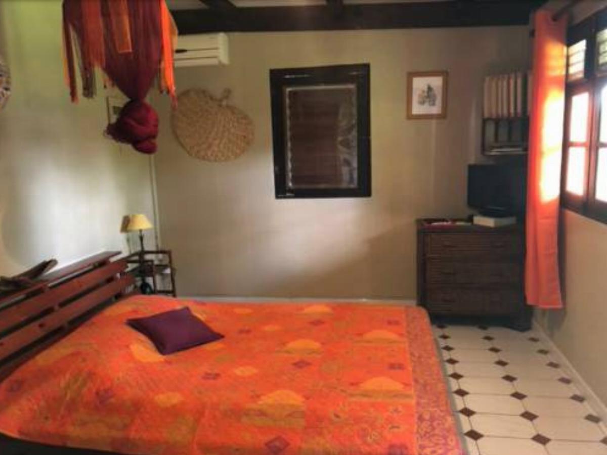 Le bungalow des bougainvilliers Hotel Ducos Martinique