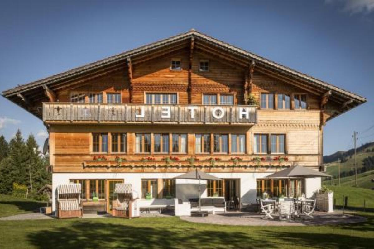 Le Petit Relais Hotel Saanenmöser Switzerland