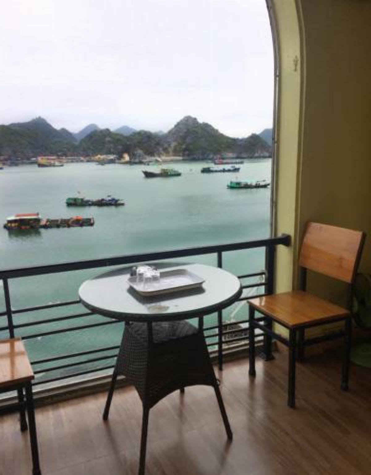 LePont Bungalow Hostel Hotel Cat Ba Vietnam