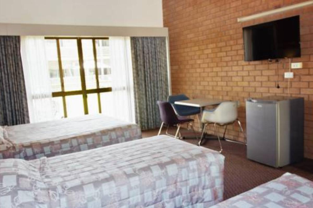 Litchfield Motel Hotel Batchelor Australia