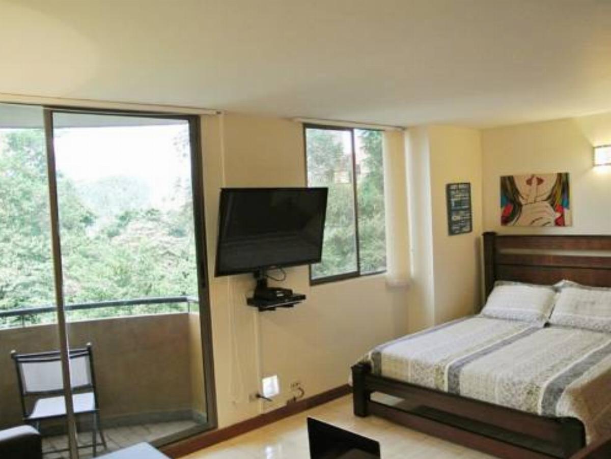 Loft Style apt with A/C Poblado Hotel Poblado Colombia