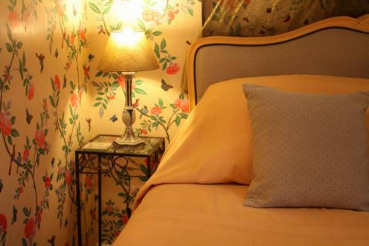 LOGIS LES REMPARTS Hotel Bayeux France