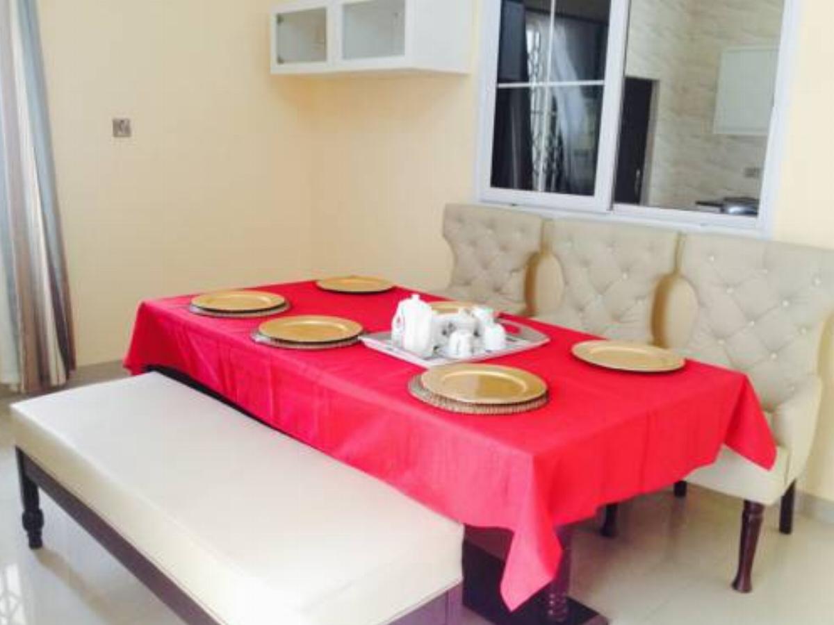 Luxurious En-suite 3bedroom house for vacation rental Hotel Dawhwenya Ghana