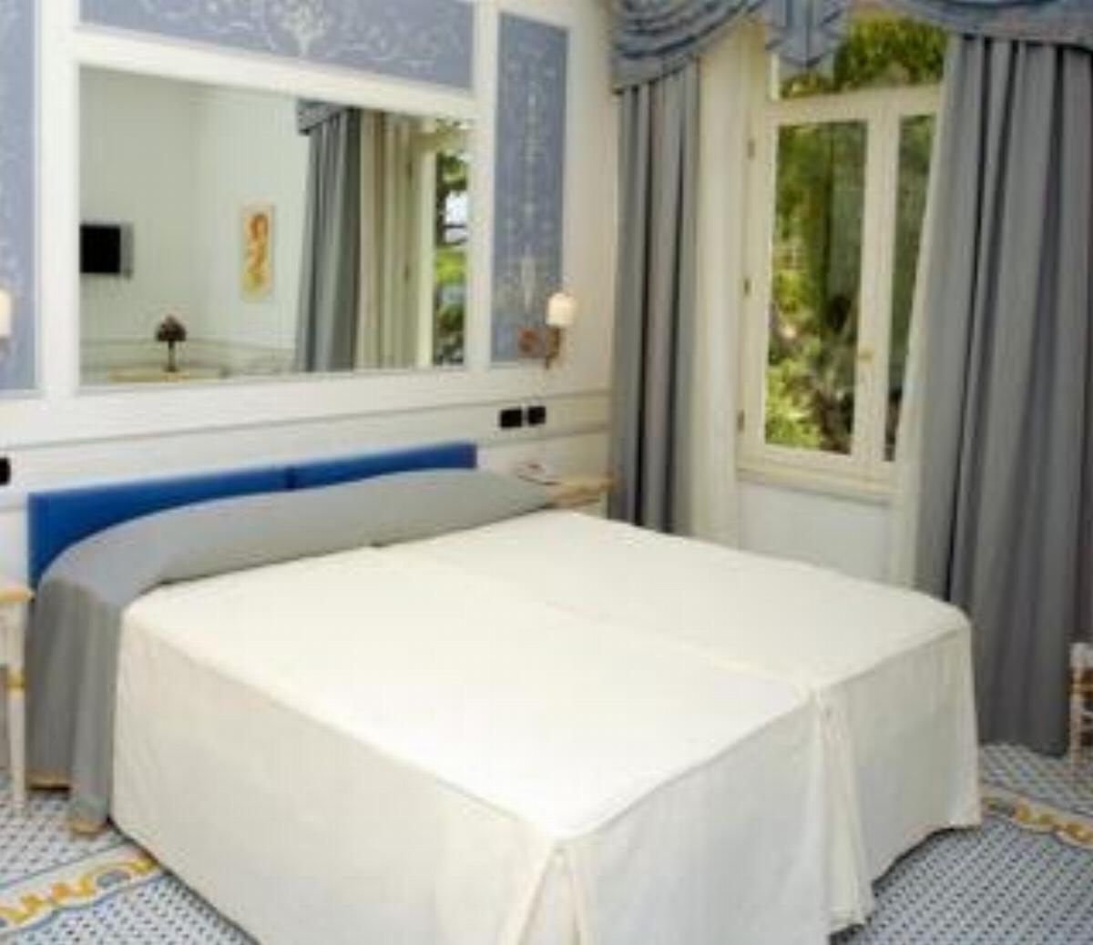 Luxury Villa Excelsior Parco Hotel Capri Italy