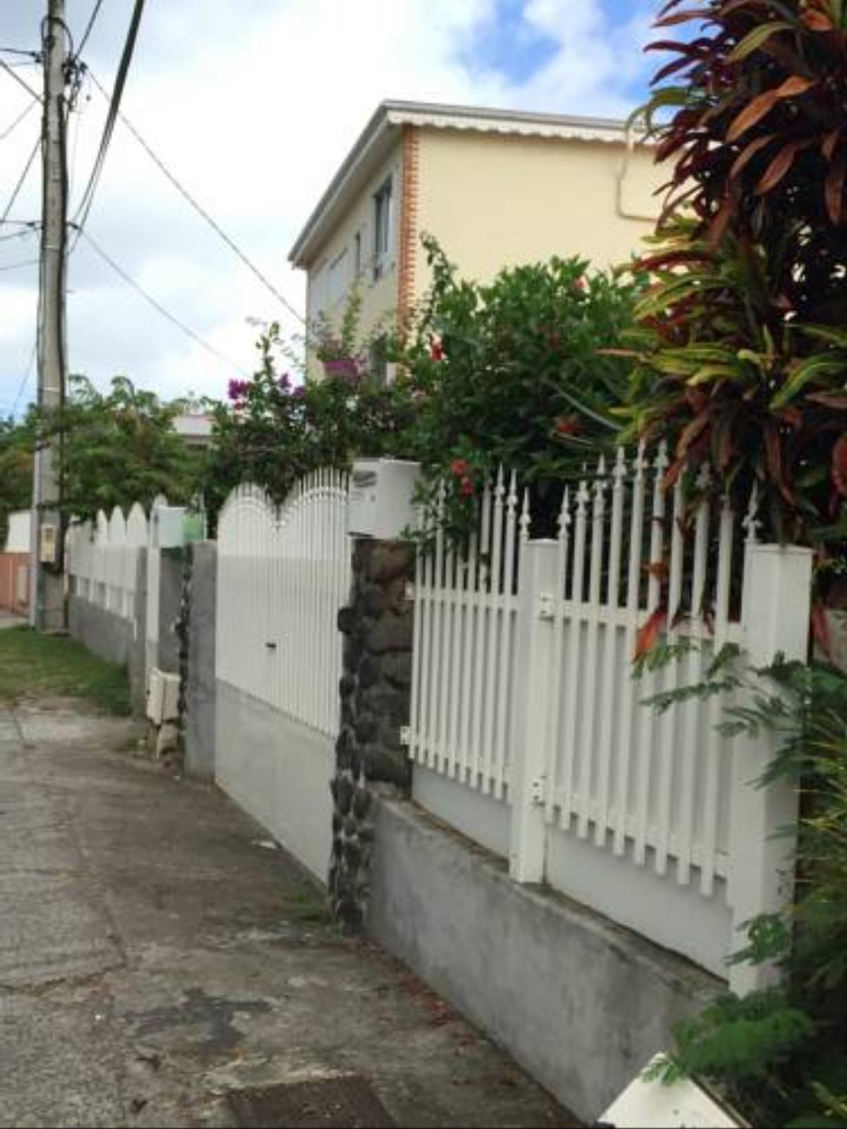 Maisonnette économique proche de la mer Hotel Les Trois-Îlets Martinique