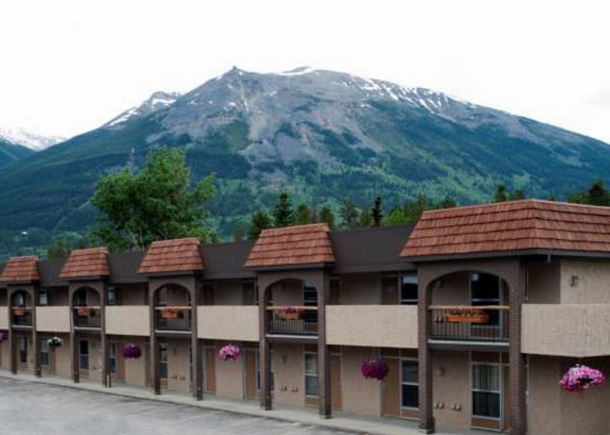 Maligne Lodge Hotel Jasper Canada