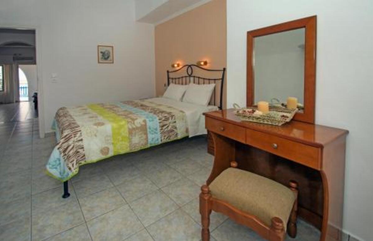 Manti Rooms II Hotel Avlemonas Greece